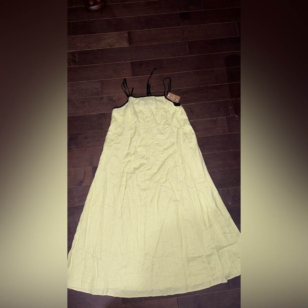 Chic Strapless Yellow Dress